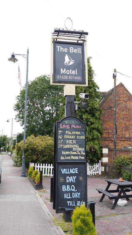 The Bell Motel Codicote Kültér fotó